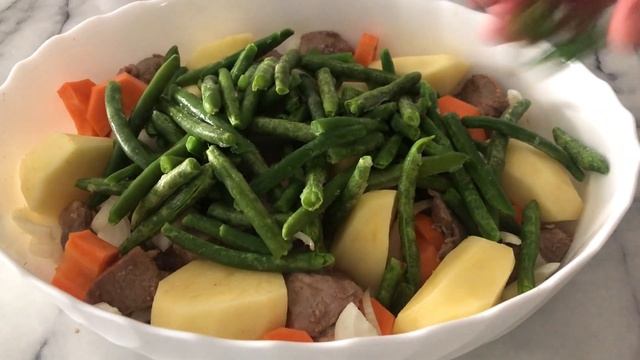 Еда в духовке. Полезный и вкусный обед либо ужин. Meat with vegetables in the oven. смотреть онлайн