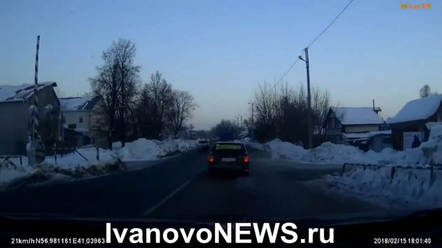 Обгон на ЖД переезде смотреть онлайн