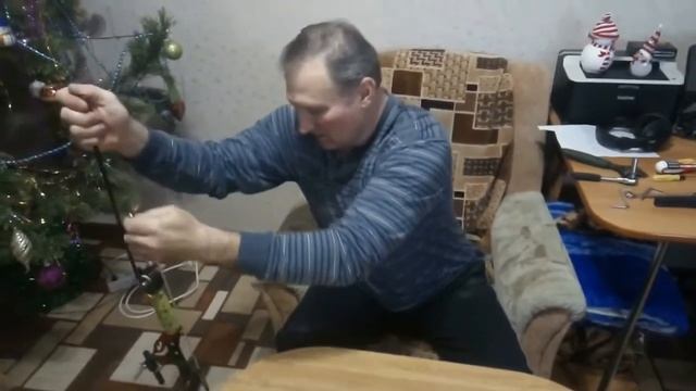 Лук из "штригеля" для сына . Охота в квартире на киногероев. смотреть онлайн