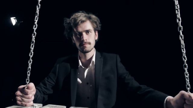 Fausto Paravidino. DIVI BRĀĻI смотреть онлайн