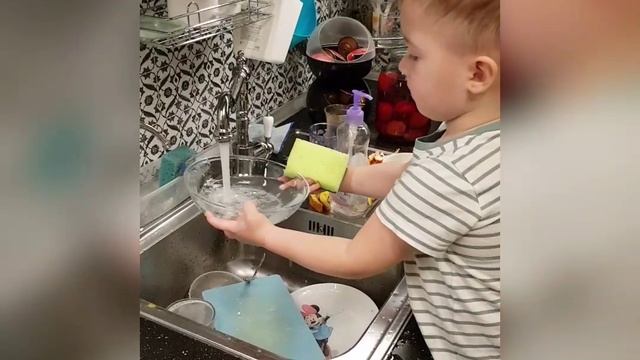 мамин помощник