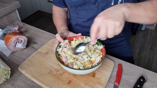 Попробовав этот салат, вы забудете про другие блюда! Необычайно нежный вкус. смотреть онлайн