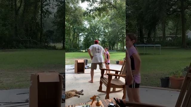 Father/daughter dancing to the ‘git up’ & This cat don’t give a d*mn!! смотреть онлайн