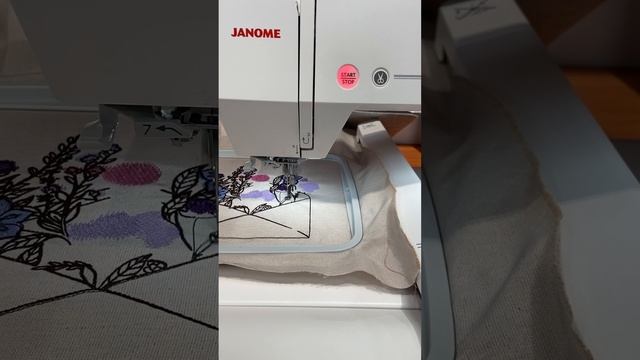 Работа вышивальной машины Janome Memory Craft 550E смотреть онлайн