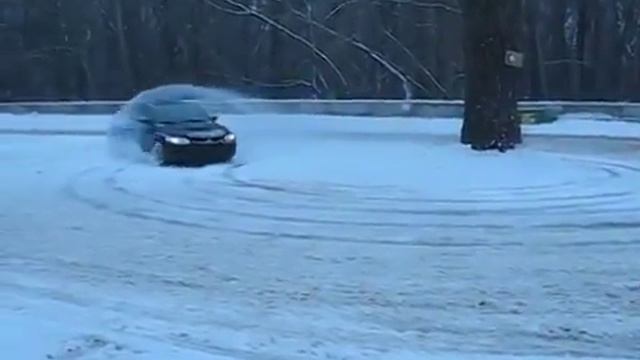 Дріфт Мітсубіші Ланцер (Саня рве мотор) смотреть онлайн