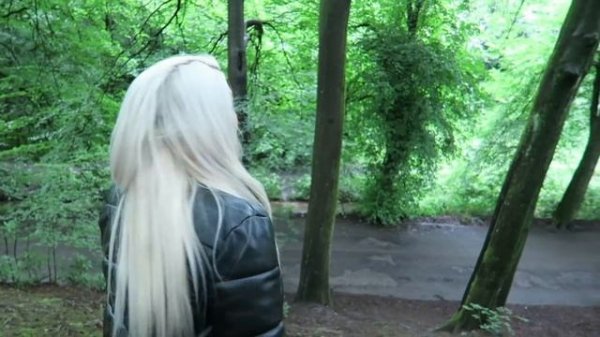 Chased By A Werewolf!! Werewolf vs Woman