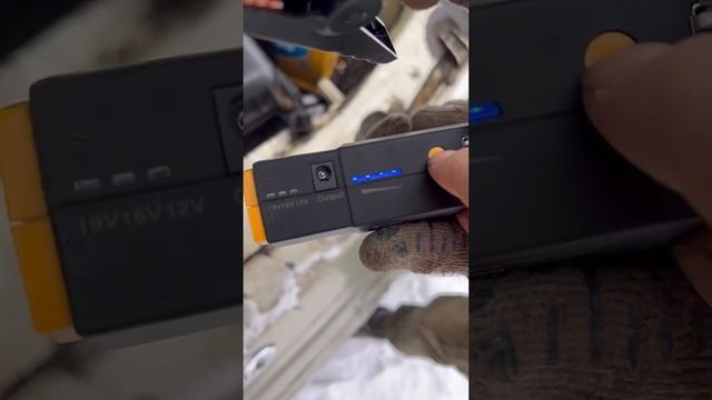 Что делать если сел акб зимой ? Как завести машину ? #Автолайфхак смотреть онлайн