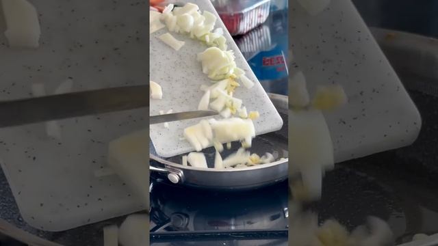 Суп-пюре из брокколи, «как из ресторана» - по версии моего мужа.? Рецепт оставлю в комментах.