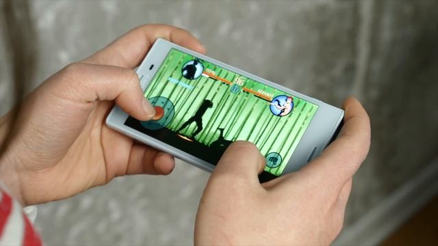 Обзор Sony Xperia X Compact - нужен маленький? смотреть онлайн