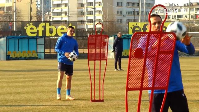"Сините" преди двубоя със Славия, Сейдахмет с първа тренировка смотреть онлайн