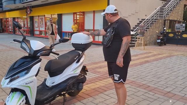 Обзор Скутера в Алании от 1го Хозяина! ОБРАЩАЙТЕСЬ ДАМ Контакты. смотреть онлайн
