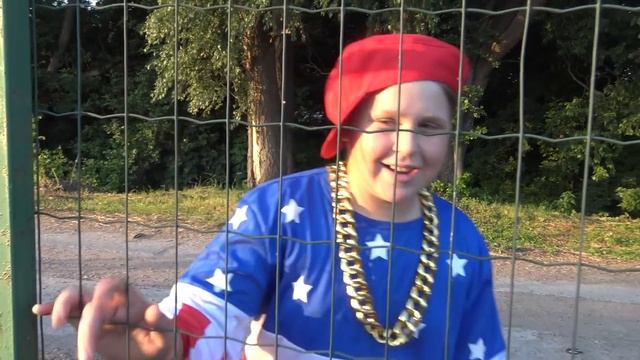 МИЛЛИОНЕР ПРОУЧИЛ ДРУЗЕЙ!!! смотреть онлайн