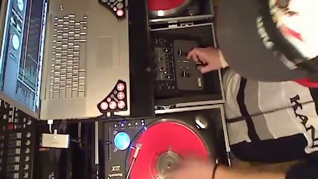 FreeStyle aux platines Part1 by DJ DAV смотреть онлайн