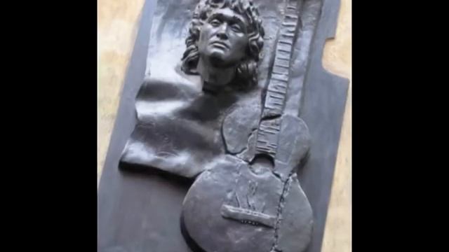 Виктор Цой жив его видели во многих городах России!)) смотреть онлайн