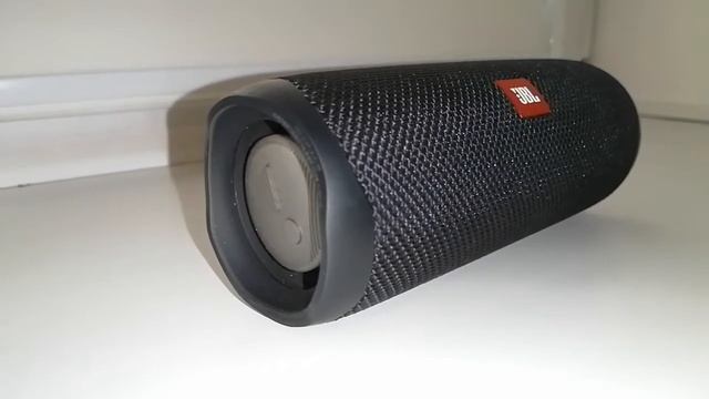 Колонка JBL FLIP 5 LFM 60% Bass Test смотреть онлайн