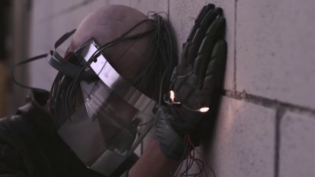 Neon Indian - Polish Girl (Video oficial) смотреть онлайн