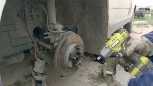 Снятие переднего ступичного подшипника на Равон р4- Шевроле. часть 1.