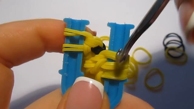 СМАЙЛИК из резинок на рогатке. Фигурки из резинок | Smile Rainbow Loom смотреть онлайн