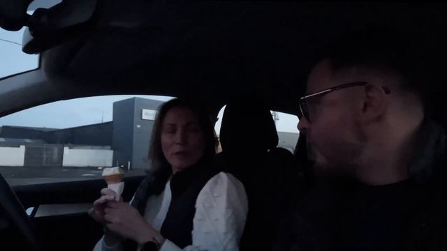 Вечер Под Гитару/Костюм На Хеллоуин/Свет На Кухне/Ирландия/Город УотерФоррд смотреть онлайн