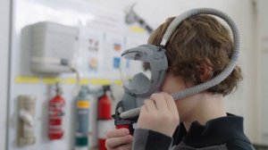 Юный поклонник авиации