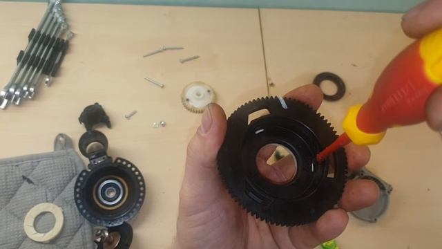 Saeco philips Mahlwerk reinigen auseinanderbauen / grinder open cleaning смотреть онлайн