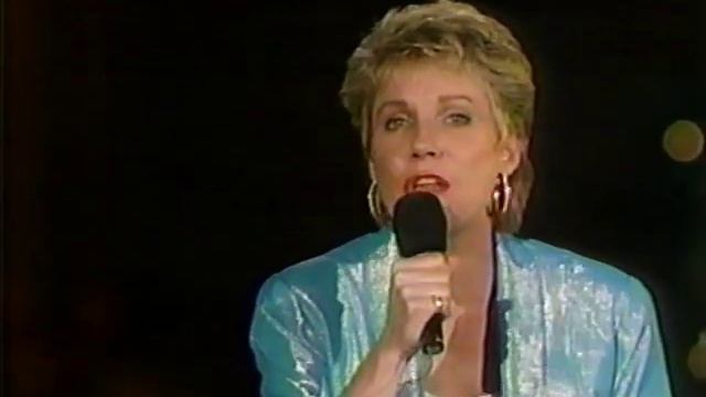 Bluebird - Anne Murray Live at Disney World, FL. смотреть онлайн