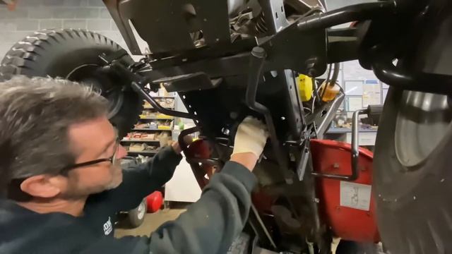 How to install transmission drive belt Craftsman Tractor YT4000 смотреть онлайн