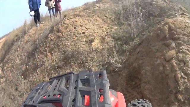 Квадроциклы. Песчаный карьер. Экстрим. смотреть онлайн