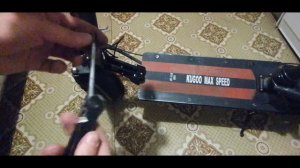 Как устранить Люфт складного механизма электросамоката