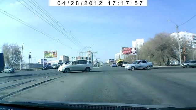 Барнаул. Павловский тракт. Автобусник сцука. смотреть онлайн