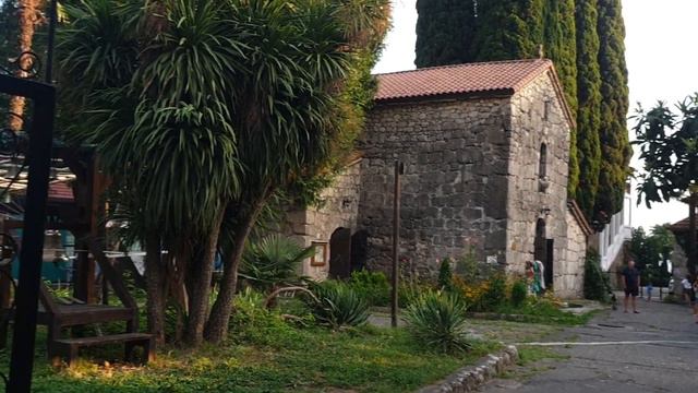 Гуляем по Старой Гагре)) 1часть😉 смотреть онлайн