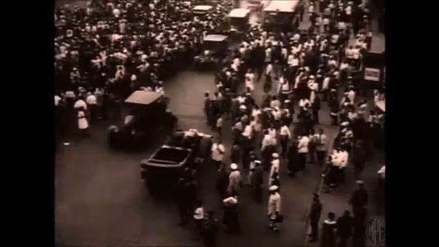 Mary Pickford y Douglas Fairbanks viajan a Rusia en 1926 смотреть онлайн