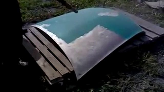 удаление старой краски с капота автомобиля смотреть онлайн