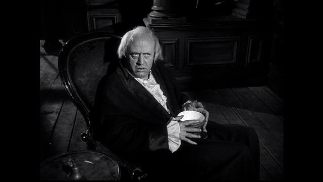 Ebenezer Scrooge - Ghost Of Christmas Past (Feat. I.Z. Aka IDzeroNo)