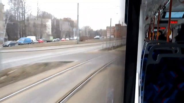 Поездка на трамвае "Невский" по маршруту 30, от Новочеркасского проспекта до метро Ладожская смотреть онлайн