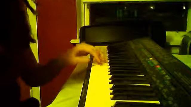 Me playing bellas lullaby on piano смотреть онлайн