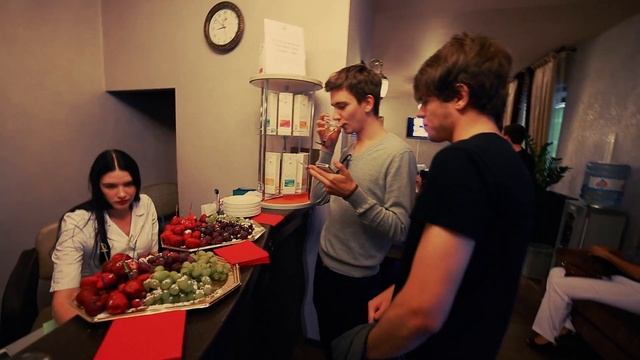 Круглосуточный салон красоты - "Атмосфера Красоты" - в центре Москвы! смотреть онлайн