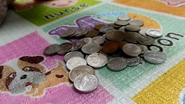 Monster Truck Toys vs Stack of Coins смотреть онлайн