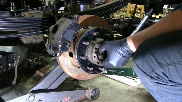 14 Bolt Spindle Nut Torque смотреть онлайн