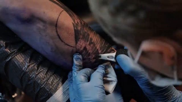 Raven Tattoo TIMELAPSE смотреть онлайн