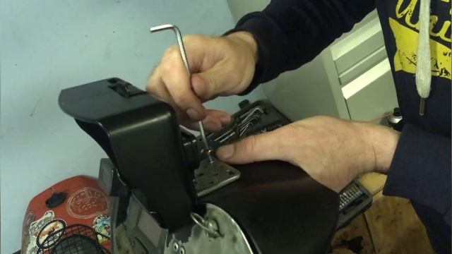 Крепление навигатора Navitel G550 на KTM690 Enduro Rally