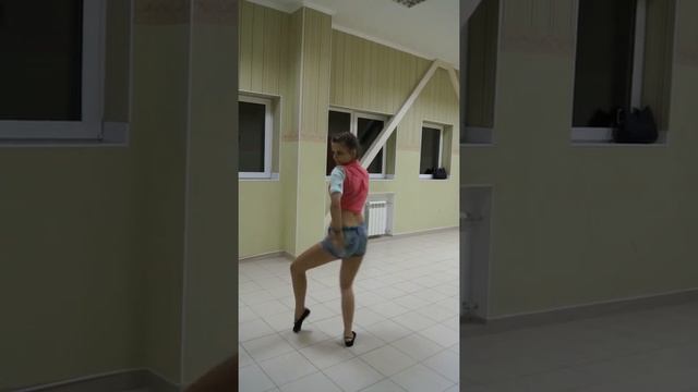 Латина. Под музыку "бачата" смотреть онлайн