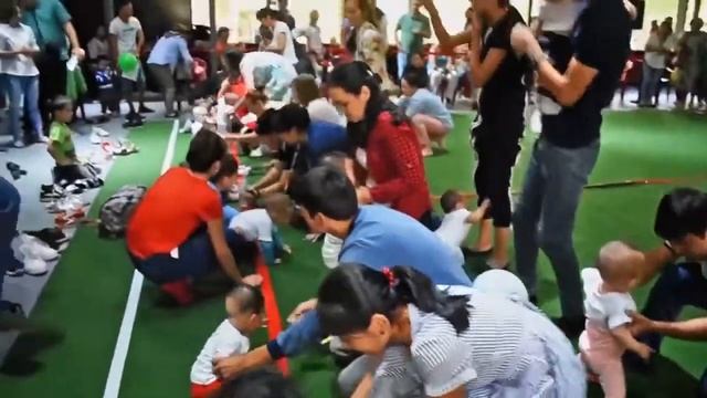 Соревнования По Ползанию Для Малышей Города Шымкент Molfix Молфикс, Crawling, Emekleme Kazakhstan o смотреть онлайн