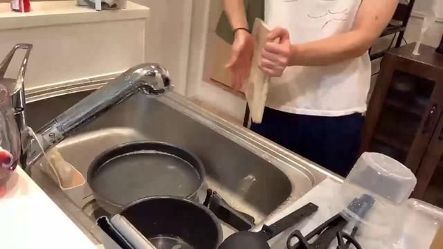 غسل وتنظيف أدوات المطبخ بعناية смотреть онлайн