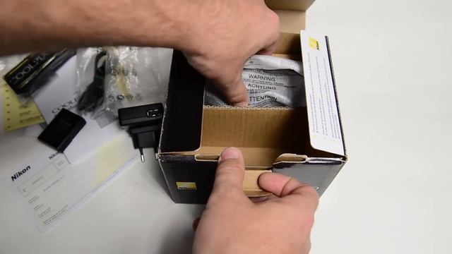 Unboxing the Nikon COOLPIX P7800 смотреть онлайн