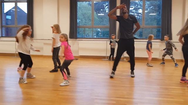 DING DONG - WUL UP - KIDS DANCEHALL CLASS WITH SHADY SQUAD смотреть онлайн