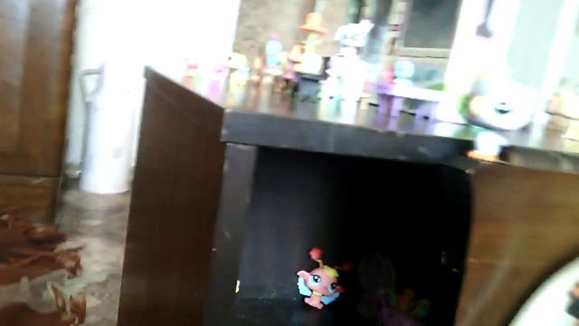 Кто где проживает смотреть онлайн