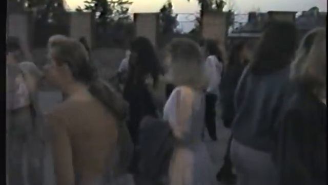 ТАНЦЫ 90-х на РАЙОНЕ!!! Не Забудутся НИКОГДА!!! смотреть онлайн