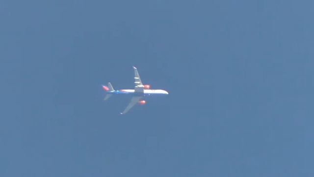 Azur Air B757-200 Белгород-Анталия contrails over Rostov смотреть онлайн