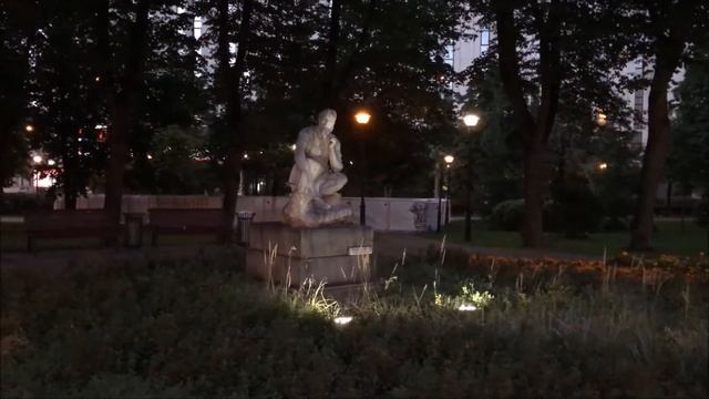 Сквер на Лермонтовской площади (м.Красные Ворота), памятник М.Ю.Лермонтову смотреть онлайн